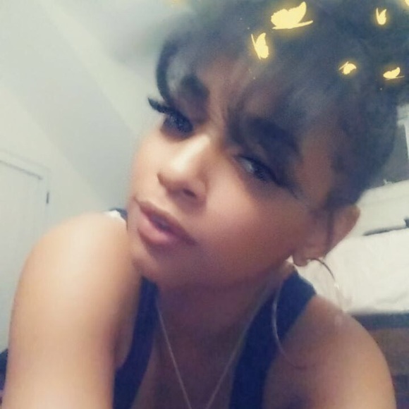 lovelyred23
